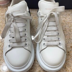 Alexander McQueen Cream Lace-Up Sneakers